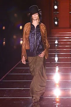 Look 10